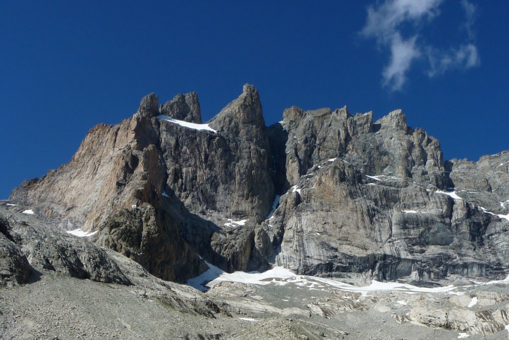 Au pied de la face sud de la meije, avant d'atteindre le refuge du promontoire.