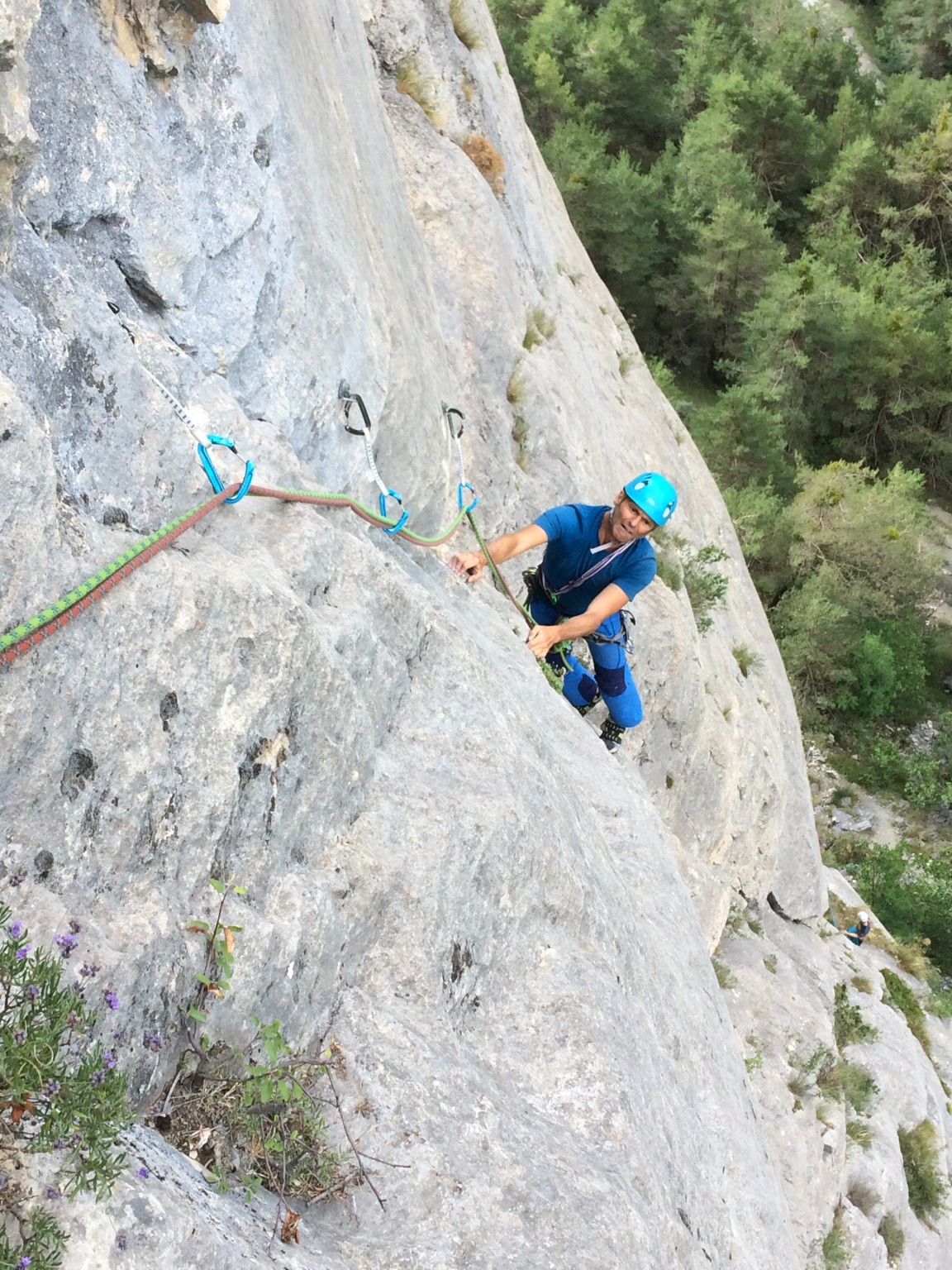 Les Sherpas Et La Paroi Des Ombres Paroi du Fournel, Argentierois, Écrins – Guide de Haute Montagne ECRINS